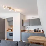 Smartstay Charlotte Perriand - Proche Lac 아파트