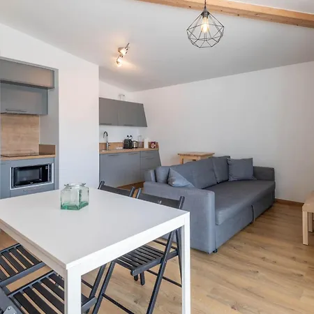 Smartstay Charlotte Perriand - Proche Lac 아파트