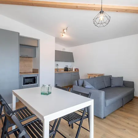 Smartstay Charlotte Perriand - Proche Lac アパート