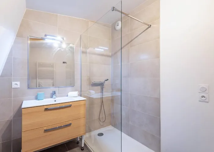 Smartstay Charlotte Perriand - Proche Lac エクスレバン