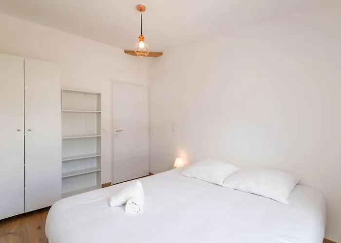 Smartstay Charlotte Perriand - Proche Lac アパート *