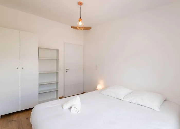 Smartstay Charlotte Perriand - Proche Lac アパート *